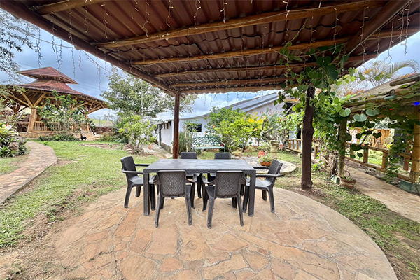 CASA COLONIAL CON LOTE. EXCELENTE INVERSION 