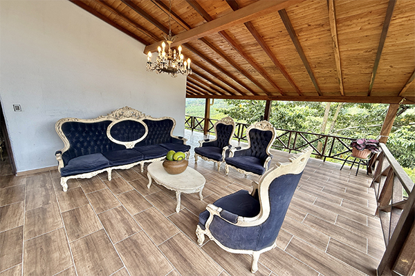 EXCLUSIVA CASA CAMPESTRE EN LEBRIJA 