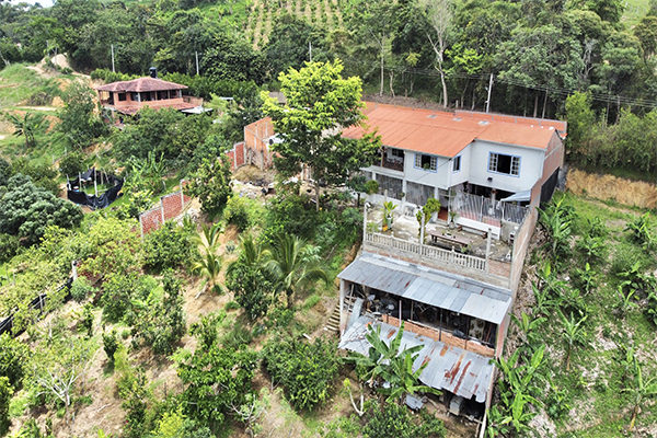 EXCLUSIVA CASA CAMPESTRE EN LEBRIJA 