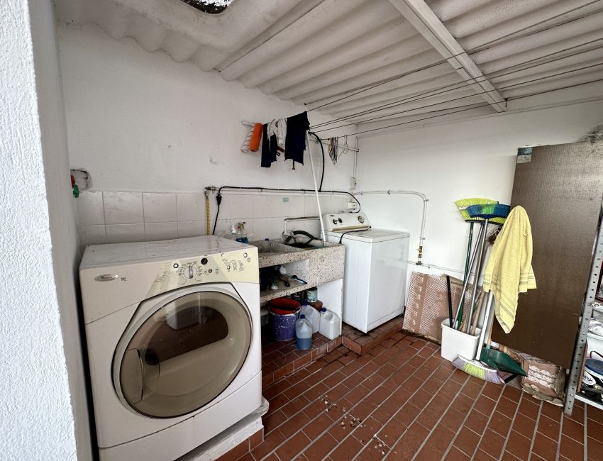 10 APARTAESTUDIOS EN UN SOLO INMUEBLE