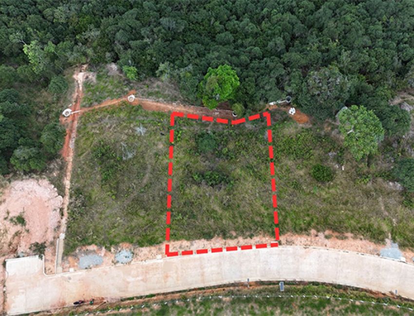 GRAN LOTE EN CONDOMINIO ROCA VERDE 