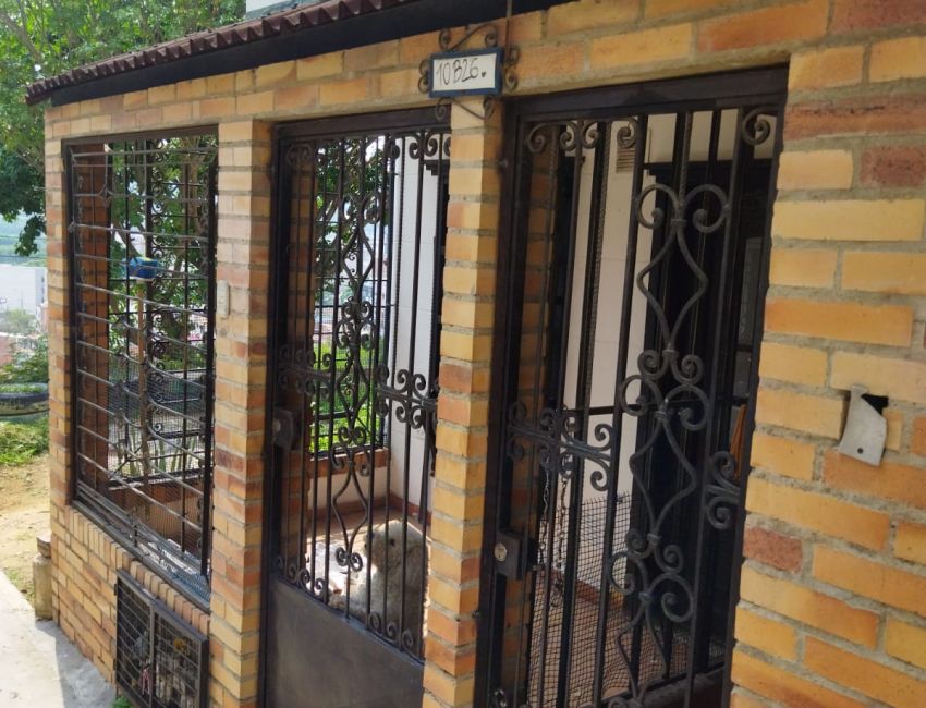 Casa con dos apartamentos para Inversión¡¡¡