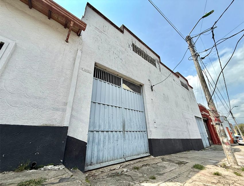 GRAN BODEGA, PUEDE SER COMPLETA O LOS METROS QUE NECESITES 