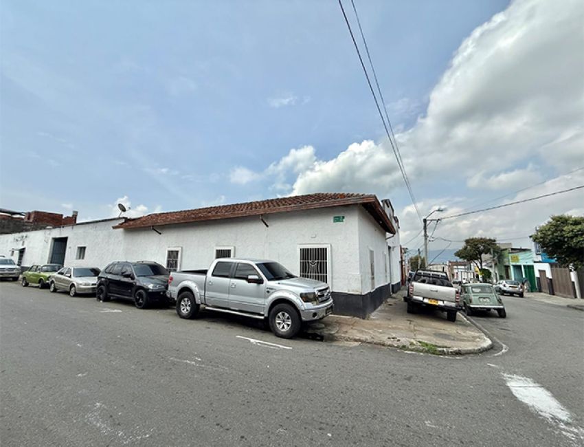 GRAN BODEGA, PUEDE SER COMPLETA O LOS METROS QUE NECESITES 