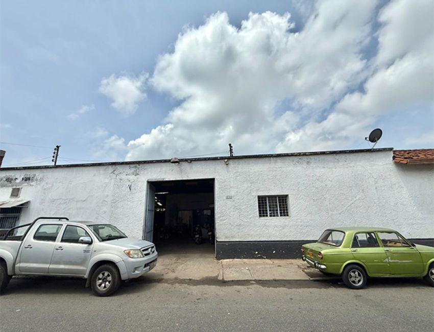 GRAN BODEGA, PUEDE SER COMPLETA O LOS METROS QUE NECESITES 