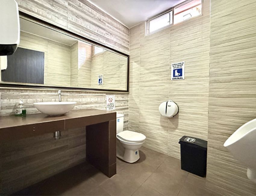 Excelente local para Inversión en Cabecera 140 mts2 