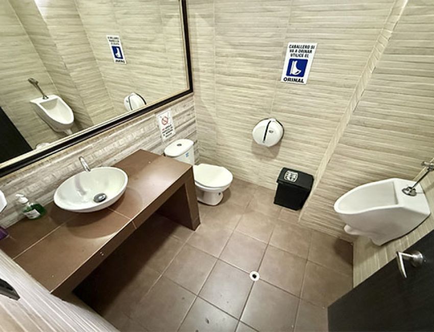 Excelente local para Inversión en Cabecera 140 mts2 