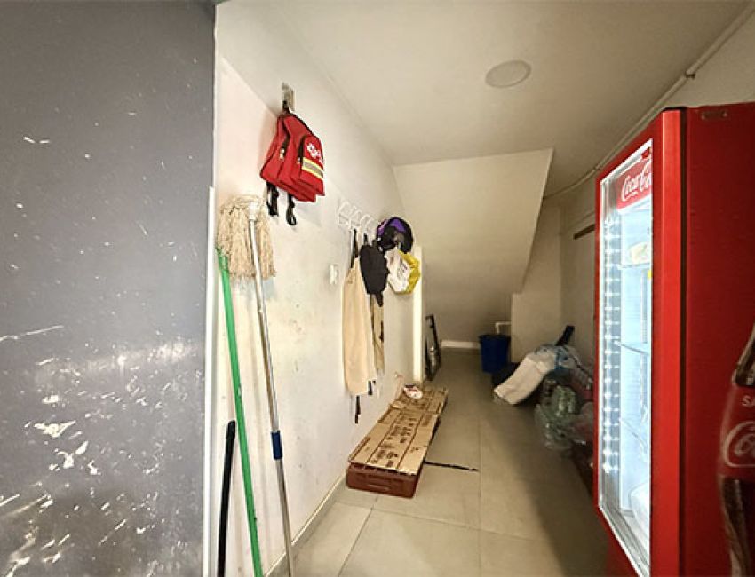 Excelente local para Inversión en Cabecera 140 mts2 