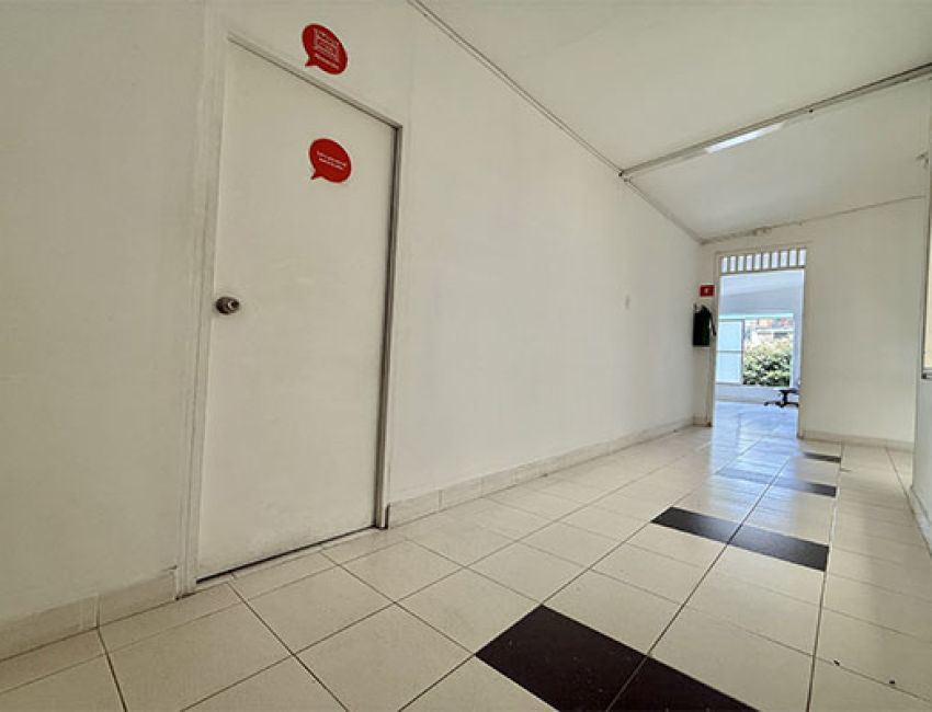 Casa Comercial en la Calle 52 entre Carreras 31 - 33