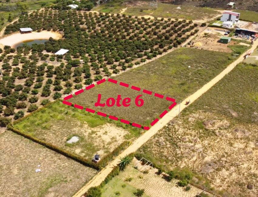 Lote plano de 1000 m² en Los Santos, a 20 min del mercado campesino. 