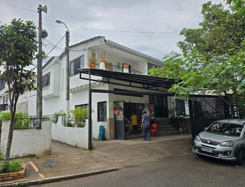 Hermosa casa amplia con piso renovado, espacios que enamoran y confort para disfrutar 