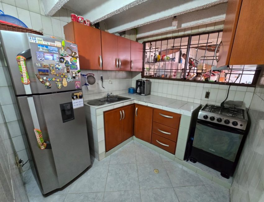 Hermosa casa amplia con piso renovado, espacios que enamoran y confort para disfrutar 