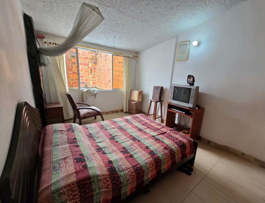 Hermosa casa amplia con piso renovado, espacios que enamoran y confort para disfrutar 