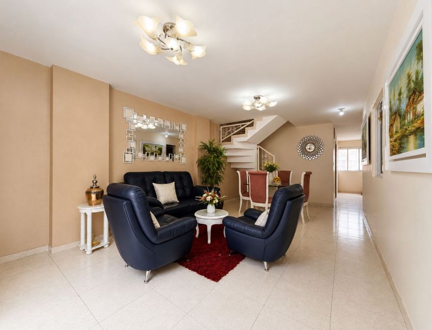 GRAN OPORTUNIDAD APTO DUPLEX URBANIZACION CENTAUROS