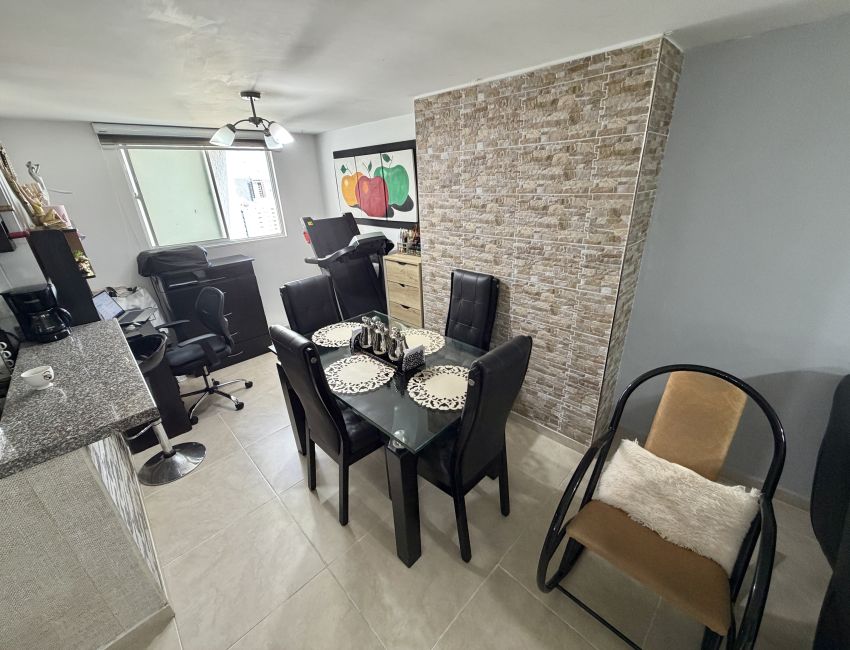 HERMOSO APARTAMENTO CON EXCELENTE VISTA
