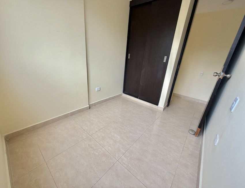 APTO EN VENTA PRADOS DE MIRAFLORES 175 MILLONES. 