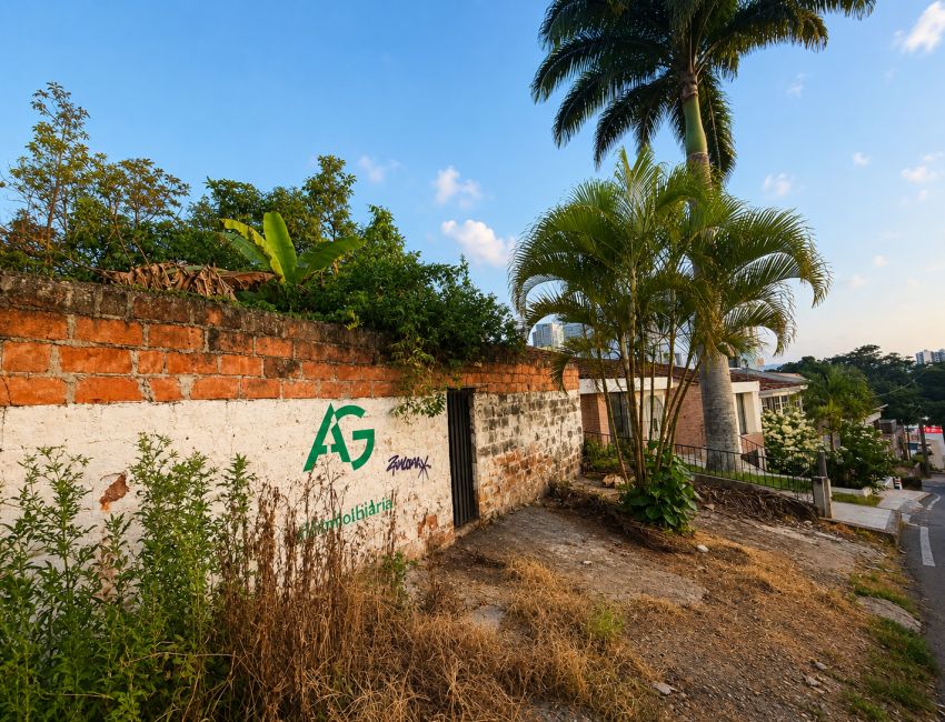 CONSTRUYE LA CASA DE TUS SUEÑOS