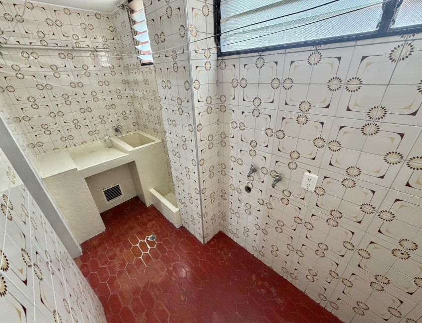 CONFORTABLE APARTAMENTO EN ZONA ALTA DEL CENTRO