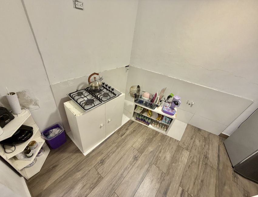 Oporturnidad -Apartamento con Local, Consultorio y 3 Alcobas 