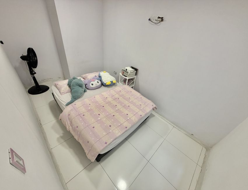 Oporturnidad -Apartamento con Local, Consultorio y 3 Alcobas 