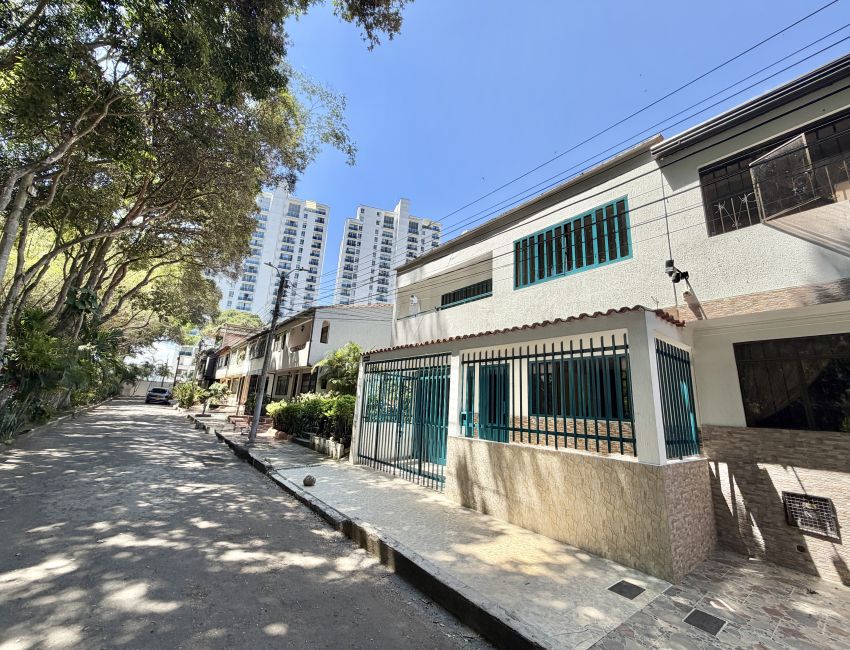 GRAN CASA EN VENTA. 