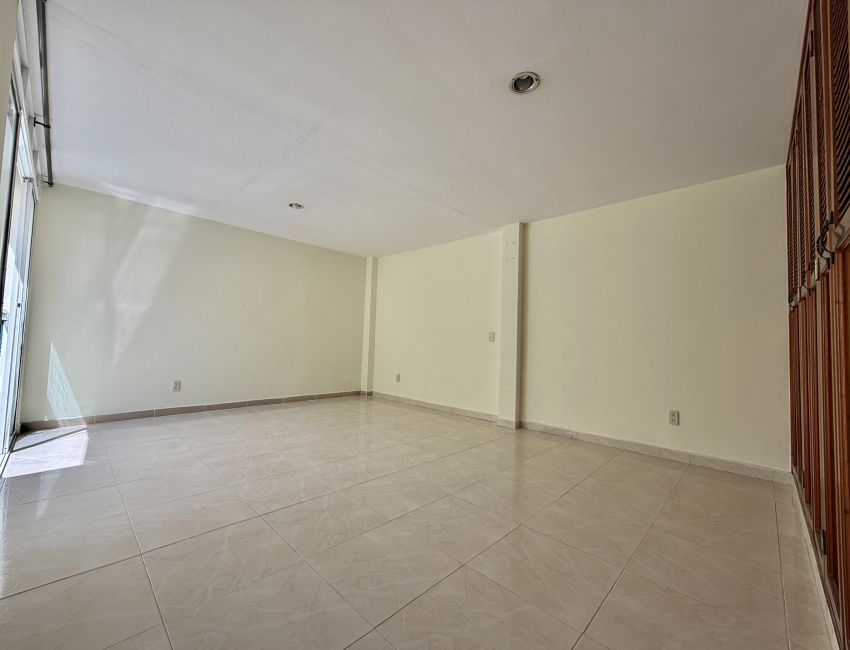 GRAN CASA EN VENTA. 